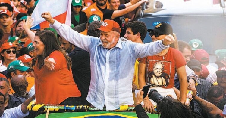 Lula apela al voto de quienes Bolsonaro llamó ‘analfabetos’