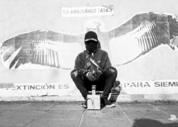 Una muestra retrata la vida de los ‘lustras’