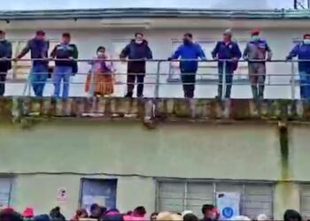 Padres de El Alto anuncian movilizaciones y piden renuncia de director de Educación