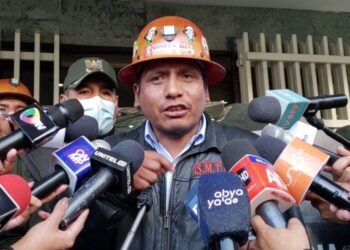 Mineros de Huanuni rompen el diálogo y responsabilizan al ministro Montenegro