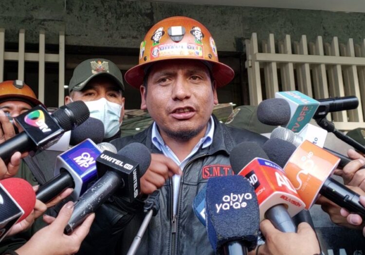 Mineros de Huanuni rompen el diálogo y responsabilizan al ministro Montenegro