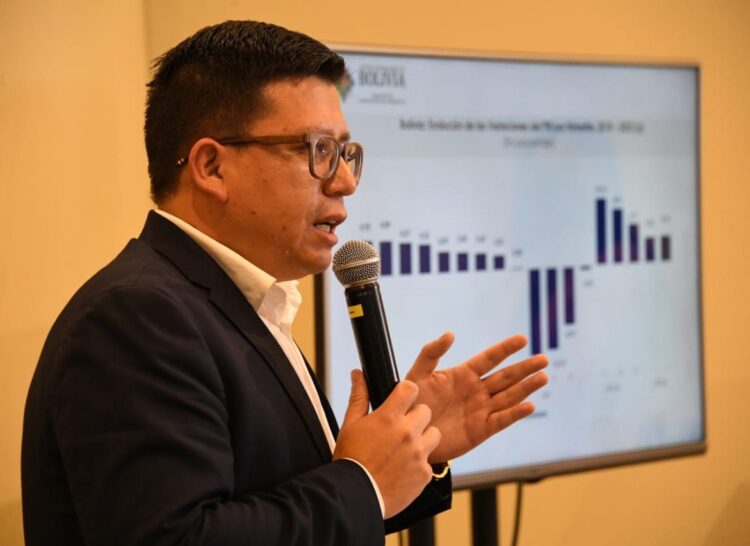 El Gobierno descarta segundo aguinaldo, pero afirma que la economía sigue creciendo