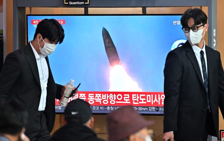 Corea del Norte dispara misil balístico que sobrevuela Japón