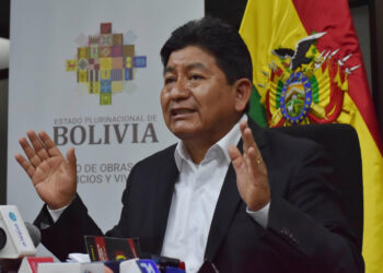 Montaño critica a la Gobernación cruceña por autorizar urbanizaciones donde evita carretera para campesinos