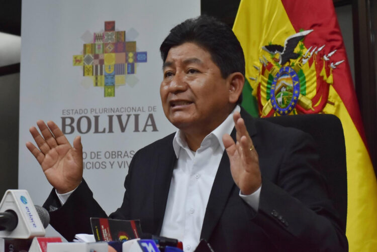 Montaño critica a la Gobernación cruceña por autorizar urbanizaciones donde evita carretera para campesinos