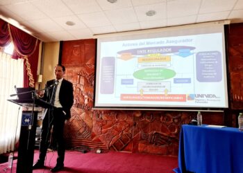 UNIVIDA S.A. organizó el “1er Seminario de Seguros y Reaseguros en Bolivia” dirigido a estudiantes universitarios