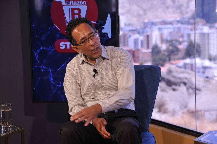 El sociólogo Fernando Mayorga estudió al MAS, estuvo en La Razón.