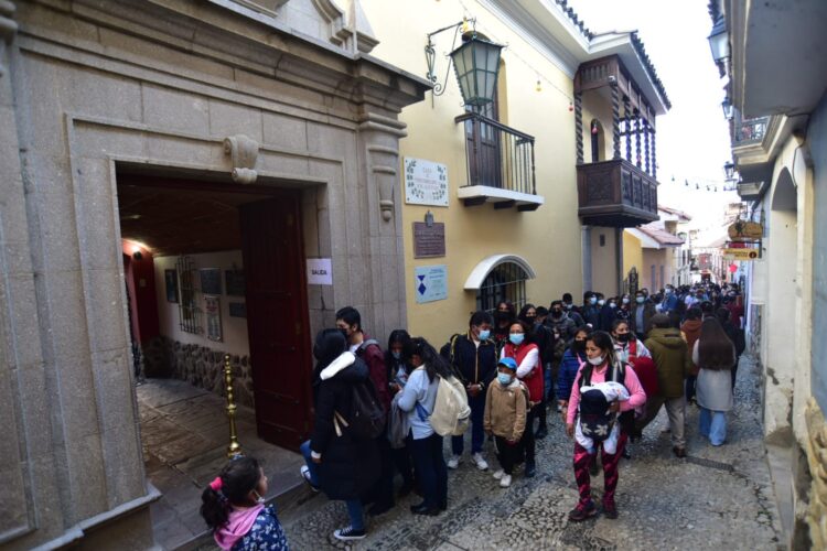 La colonial calle Jaen fue una de las más concurridas. Foto: Giannina Áñez