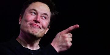Musk restablecerá las cuentas suspendidas en Twitter.