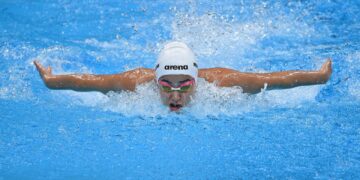 La nadadora siria Yusra Mardini estuvo a punto de ahogarse en el mar huyendo de la guerra en su país, antes de competir.