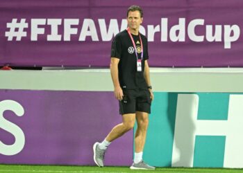 Rueda la primera cabeza tras el fracaso de Alemania en Qatar-2022