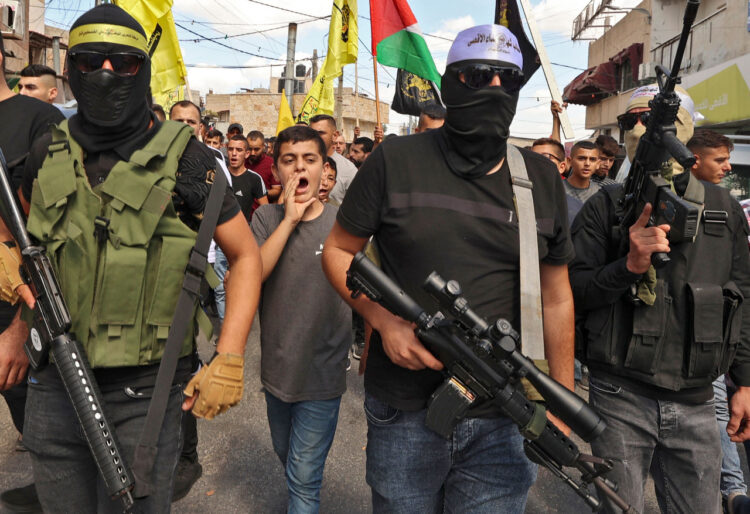 Dos palestinos y un militar israelí mueren en enfrentamientos en Cisjordania