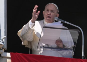El papa Francisco insta a la calma en Ecuador
