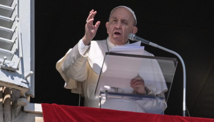 El papa Francisco insta a la calma en Ecuador