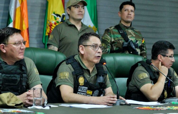 La detención no cesa la presión, exigen a la Policía esclarecer a fondo muerte de oficiales en Santa Cruz