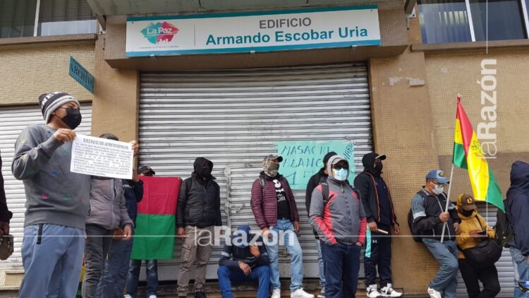 Exguardias toman edificio edil y la Alcaldía de La Paz dice que los recontratará en tres meses