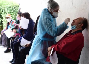 Con la decisión de más control y pruebas, Santa Cruz es el primero en asumir medidas por la sexta ola