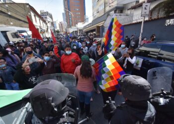 Amago de enfrentamiento en la marcha convocada por médicos y el Conade