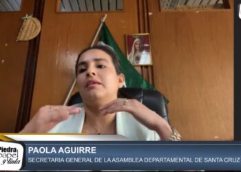 Paola Agirre, en Piedra, Papel y Tinta, de La Razón.