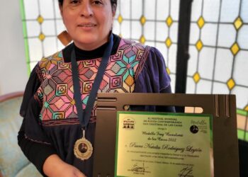 Premian en México a la poeta boliviana Paura Rodríguez Leytón