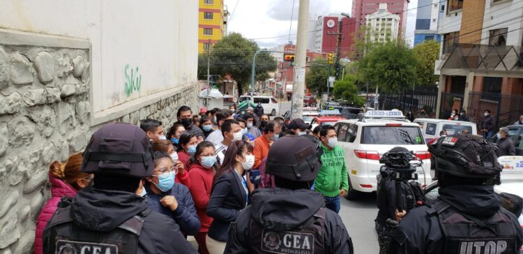 Hay tensión en el penal de Miraflores entre detractores y seguidores de Áñez. Foto: Roberto Guzmán