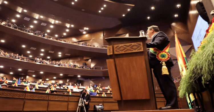 Informe de gestión: Arce fustiga odios y recalca que no tiene ambición de poder