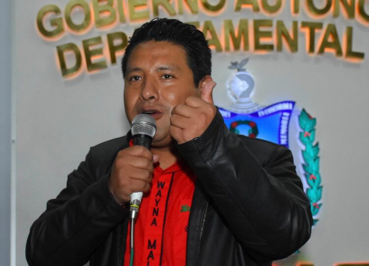 El gobernador Quispe critica la ausencia de Camacho en Cochabamba: ‘No sé qué temor tiene’