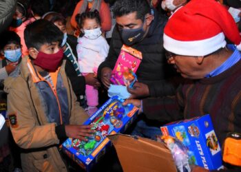 Según encuesta, tres de cada 10 bolivianos no piensan dar regalos esta Navidad