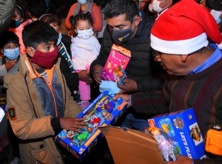 Según encuesta, tres de cada 10 bolivianos no piensan dar regalos esta Navidad