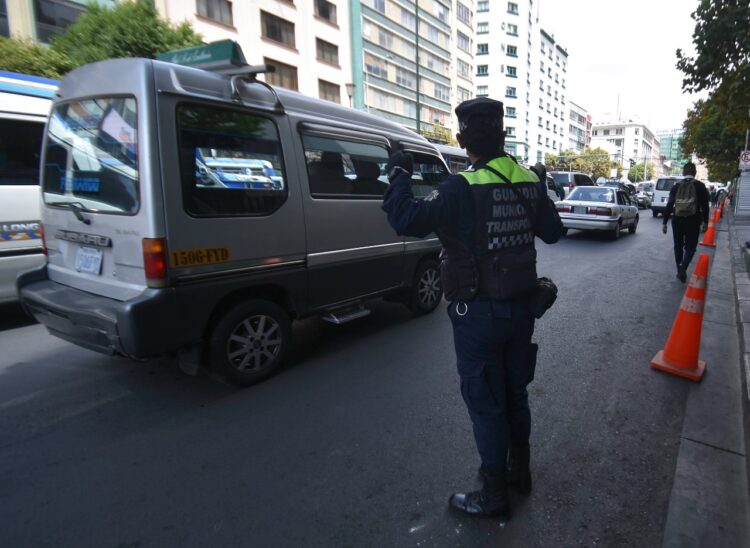 En un solo día de reordenamiento, se emitieron 23 sanciones por estacionamiento