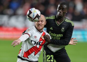 Madrid cae ante Vallecano y cede el liderato al Barcelona