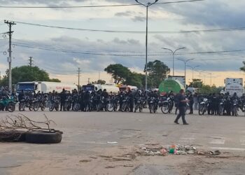 ANH distribuye más combustibles ante la subida de circulación vehicular en Santa Cruz