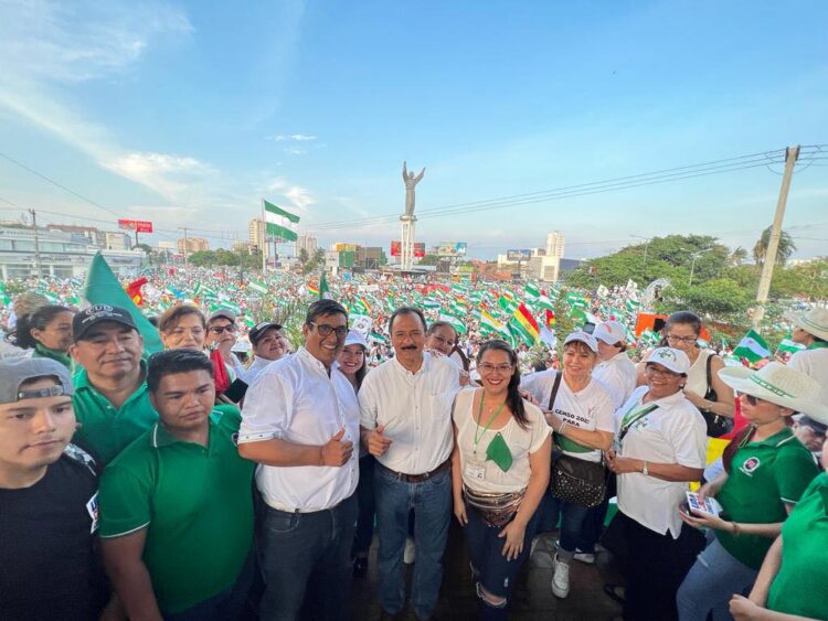 Reinerio Vargas y Vicente Cuéllar, en una de las movilizaciones cívicas. Foto: Vicente Cuéllar