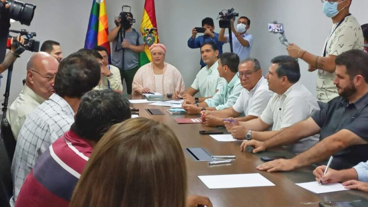 El Gobierno se acerca a Santa Cruz a través del sector agropecuario