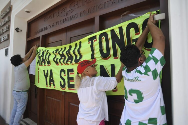 Alcaldía cruceña rechaza marcha de activistas pidiendo el ‘desalojo’ de Jhonny Fernández