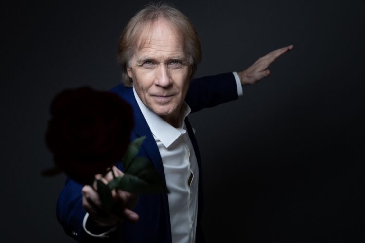 Richard Clayderman, maestro de la música de ascensor, saca su 35º álbum