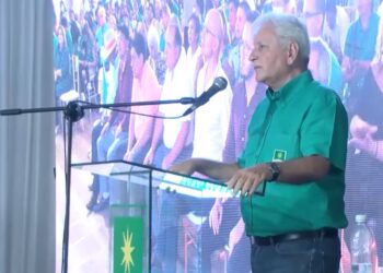 Rubén Costas fue reelegido como líder de Demócratas
