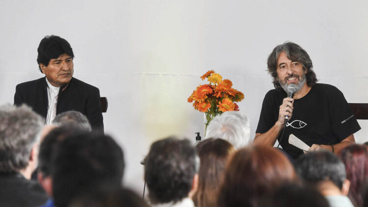 Serrano presenta en Bolivia su libro sobre la ‘operación rescate’ de Morales en 2019