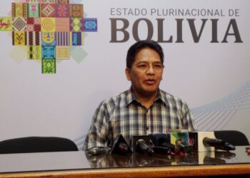 Silva afirma que más del 95% de la actividad inmobiliaria es irregular; anuncia reunión con el sector