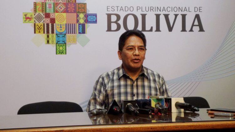 Silva afirma que más del 95% de la actividad inmobiliaria es irregular; anuncia reunión con el sector