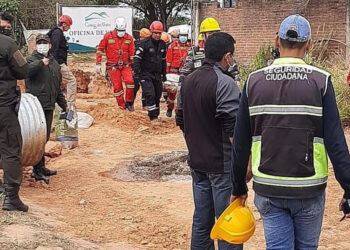 El derrumbe en una obra de Santa Cruz deja un obrero fallecido y dos heridos