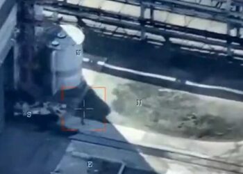 Ucrania cierra reactor de central nuclear objeto de ataques