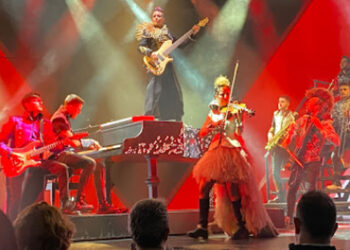 El violinista venezolano Igor García destaca espectáculo de wahshow en Madrid