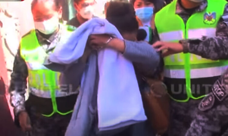 Capturan a maestra de primaria condenada por asesinato, estaba denunciada por violencia contra los niños