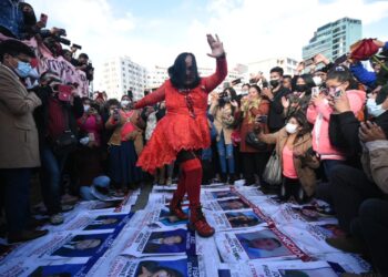 Galindo baila ‘Digipi, diripi, diripipiriti’, descarta postular a la Defensoría del Pueblo