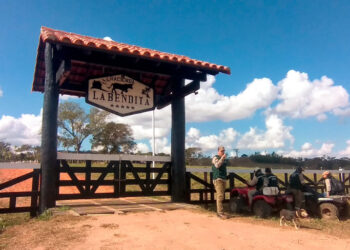 ‘La Bendita’ de Misael Nállar, una hacienda con laguna artificial y un minizoológico con pumas y aves