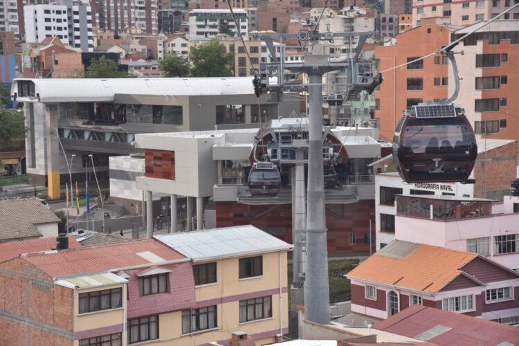 Mi Teleférico baja déficit a Bs 15 MM y la Línea Café se conectará a Pampahasi