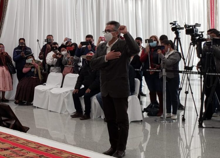Gustavo Torrico asume como viceministro de Coordinación en lugar de Freddy Bobaryn