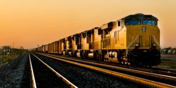 Cámara baja de EEUU aprobó proyecto de ley para evitar huelga de trenes.