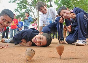La Policía rememorará juegos de antaño para reducir el uso del celular en niños y adolescentes